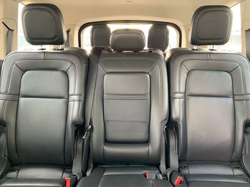 Used 2024 Lincoln Aviator Reserve image 41