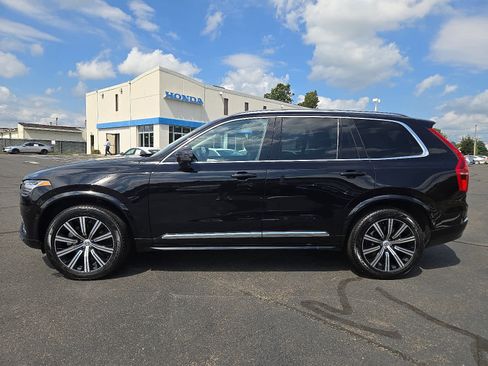 Used 2025 Volvo XC90 B5 Core image 8