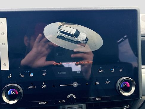 Used 2024 Lexus GX 550 AWD/4WD image 21
