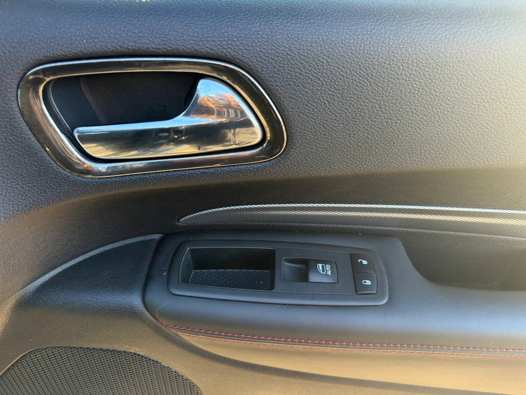 Used 2018 Dodge Durango R/T AWD/4WD image 30