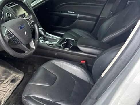 Used 2016 Ford Fusion Titanium FWD image 17
