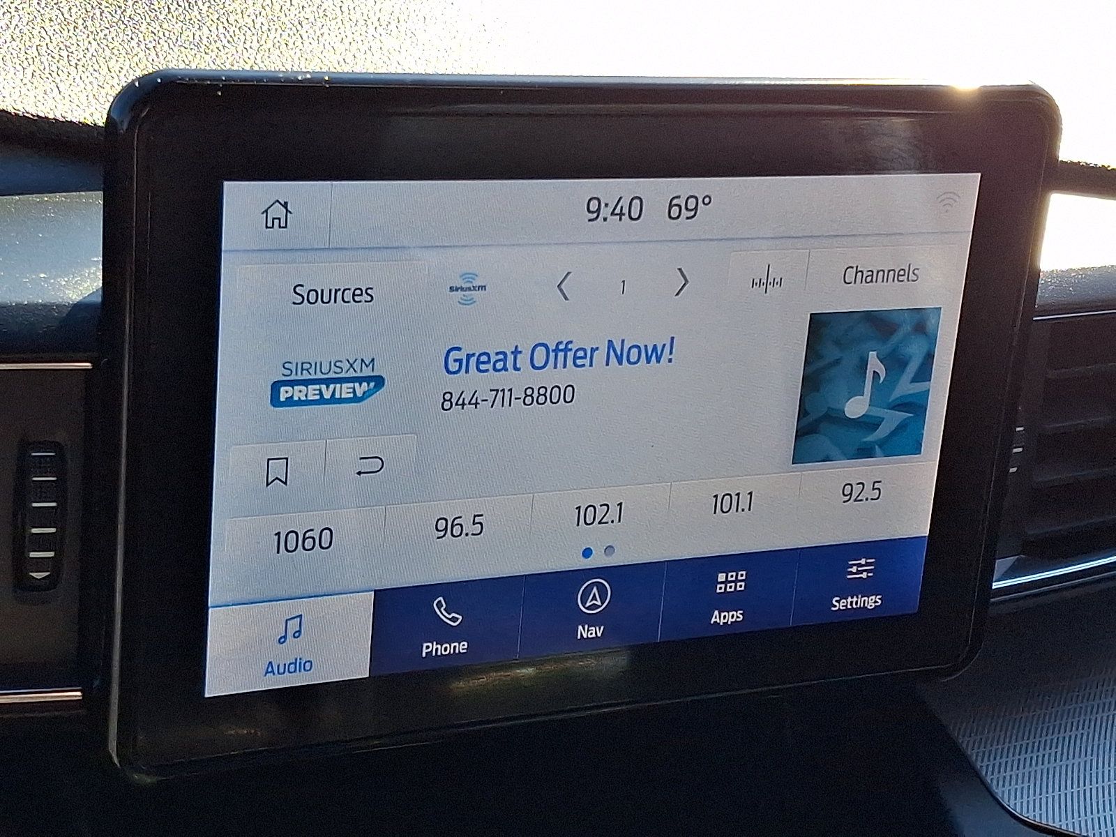 Used 2020 Ford Explorer XLT w/ Equipment Group 202A AWD/4WD image 19