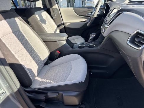 Used 2024 Chevrolet Equinox LS w/ LS Convenience Package image 8