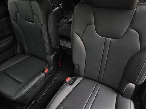 Certified 2023 Kia Sorento SX image 15