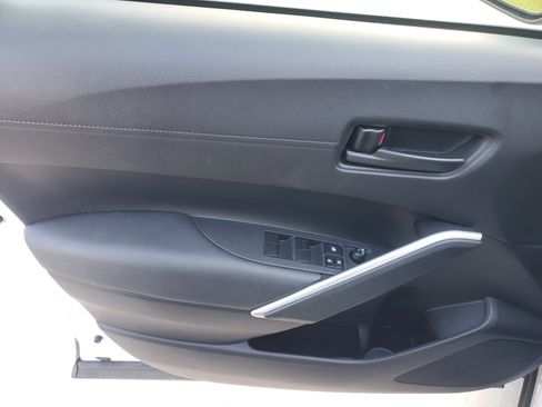 Used 2022 Toyota Corolla Cross LE image 18