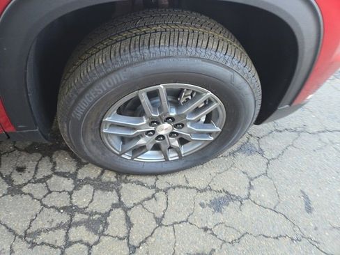 New 2025 GMC Acadia Elevation image 30