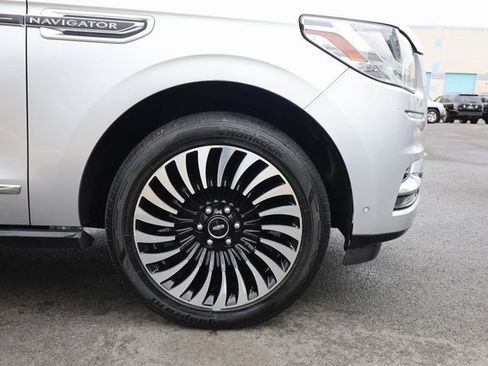 Used 2018 Lincoln Navigator L Black Label image 29