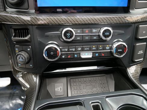 New 2025 Ford F150 Lariat w/ Equipment Group 502A High image 21