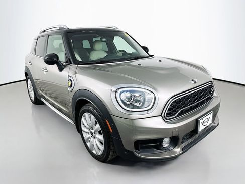 Used 2018 MINI Cooper Countryman SE w/ Premium Package image 3