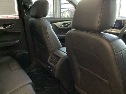 Used 2019 Chevrolet Blazer LT w/ Sun and Wheels Package image 17