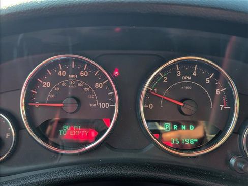 Used 2015 Jeep Wrangler Unlimited Sahara w/ Connectivity Group AWD/4WD image 12