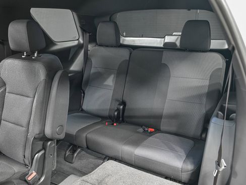 Used 2022 Chevrolet Traverse LT image 28
