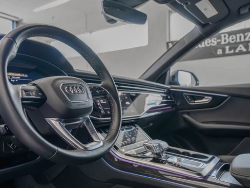 Used 2020 Audi Q8 Premium Plus AWD/4WD image 7