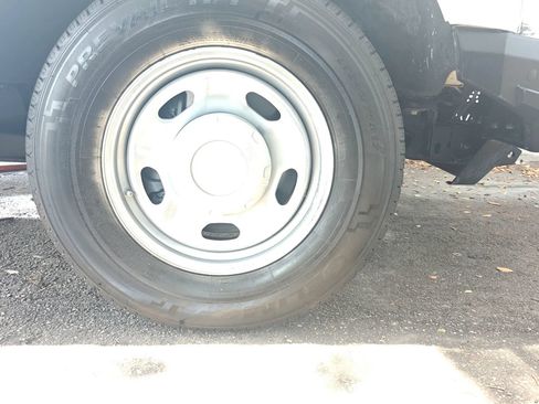 Used 2017 Ford F250 XL w/ Power Equipment Group RWD image 18