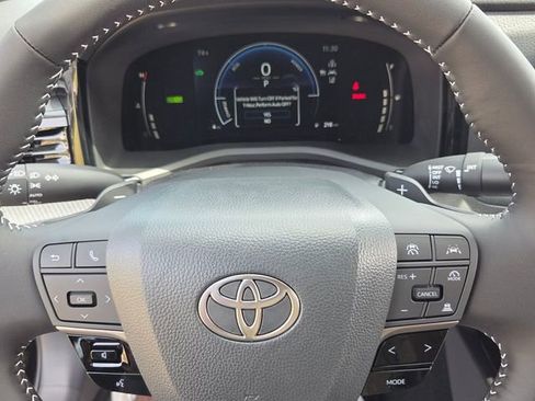 New 2026 Toyota Camry Hybrid FWD image 21