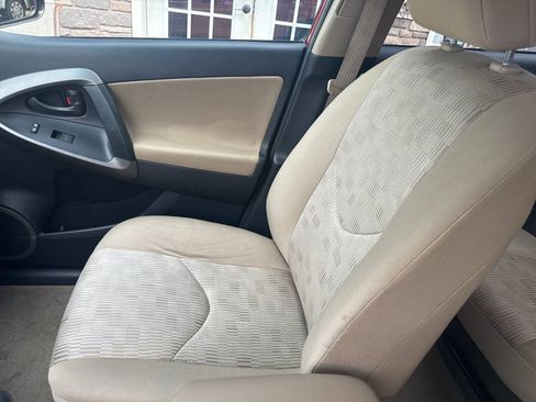 Used 2012 Toyota RAV4 4WD w/ Value Pkg image 18