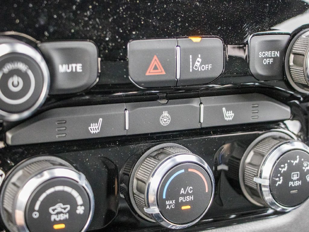 Used 2025 RAM 1500 Big Horn AWD/4WD image 32