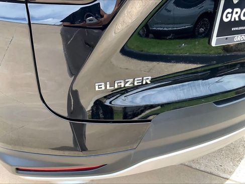 Used 2025 Chevrolet Blazer LT FWD image 29