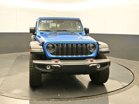 Used 2025 Jeep Gladiator Rubicon image 8