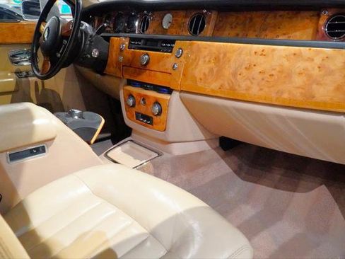 Used 2009 Rolls-Royce Phantom Sedan image 13