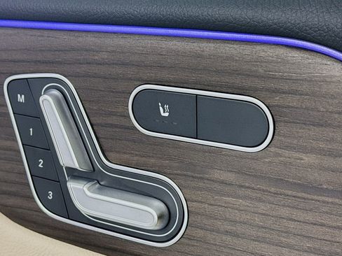 Used 2025 Mercedes-Benz GLB 250 GLB 250 image 19