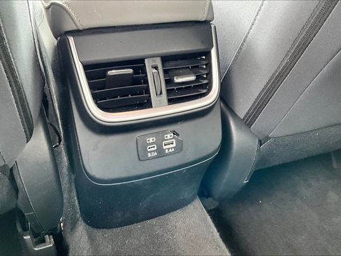 Used 2024 Subaru Outback Premium AWD/4WD image 9