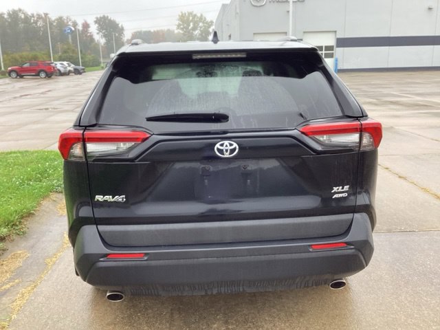 Used 2020 Toyota RAV4 XLE w/ Convenience Package AWD/4WD image 13