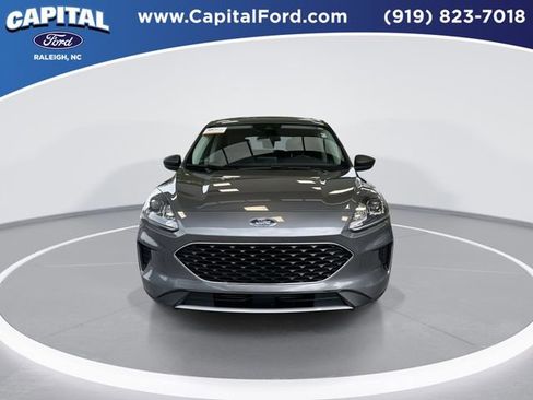 Certified 2022 Ford Escape SE w/ Convenience Package FWD image 3