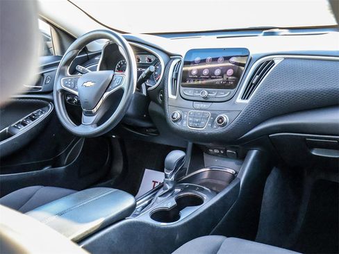 Used 2024 Chevrolet Malibu LT image 20