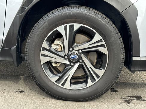 Used 2024 Subaru Crosstrek 2.0i Premium image 4