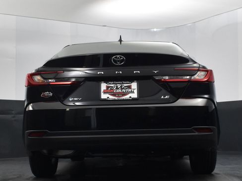 Used 2025 Toyota Camry LE image 39