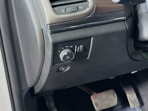 Used 2021 Jeep Grand Cherokee Limited AWD/4WD image 10