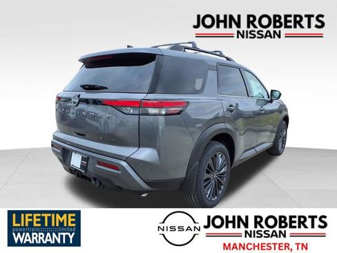 New 2026 Nissan Pathfinder SL image 17