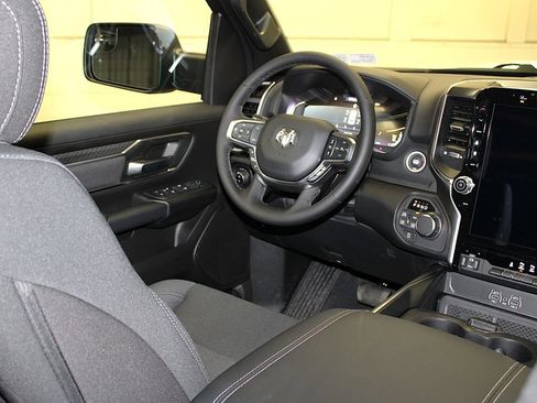 New 2026 RAM 1500 4x4 Crew Cab image 25