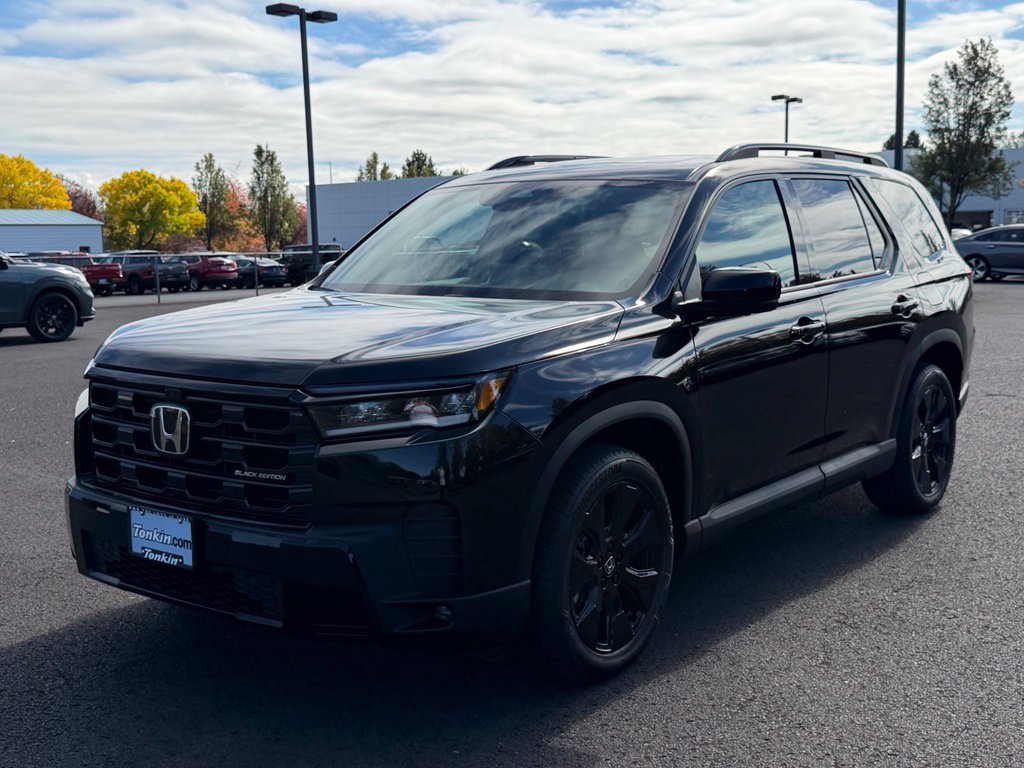 New 2026 Honda Pilot Black Edition image 4