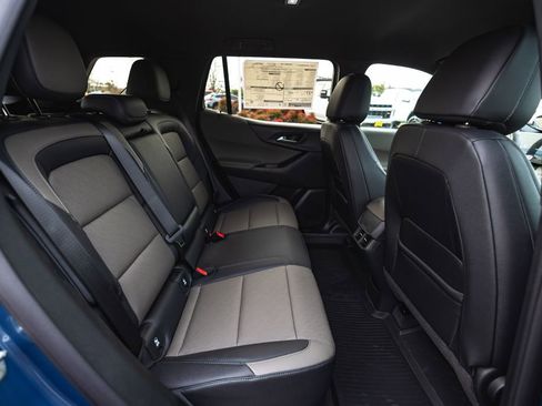 New 2026 Chevrolet Equinox LT w/ Convenience Package II image 24