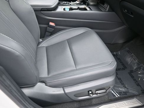 Used 2023 Lexus NX 250 FWD w/ Towing Package (2000 Lbs) image 39