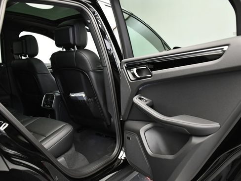 Certified 2026 Porsche Macan AWD/4WD image 55