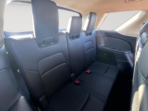 Certified 2025 Nissan Pathfinder SL image 26