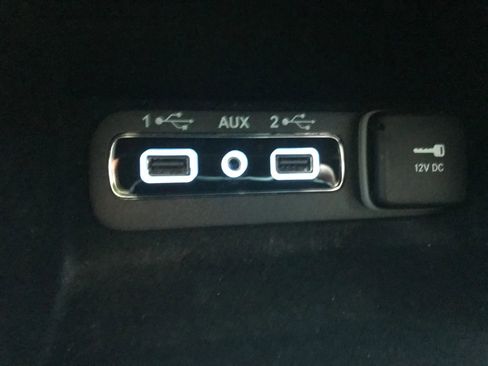 Used 2018 Jeep Grand Cherokee Limited image 28