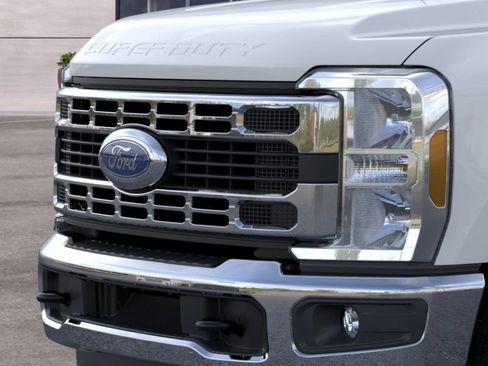 New 2026 Ford F350 XL w/ XL Chrome Package AWD/4WD image 17