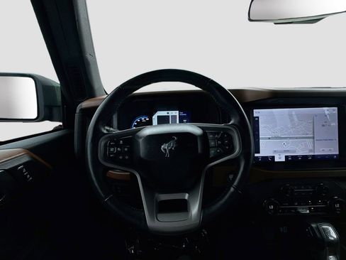 Used 2024 Ford Bronco Outer Banks image 11