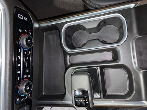 Used 2025 Chevrolet Silverado 1500 High Country w/ Technology Package image 33