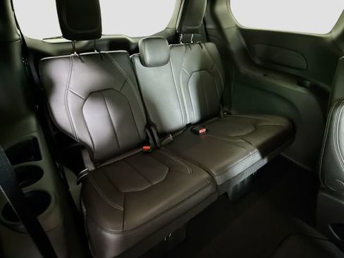 New 2026 Chrysler Pacifica Select w/ S Appearance Package FWD image 26