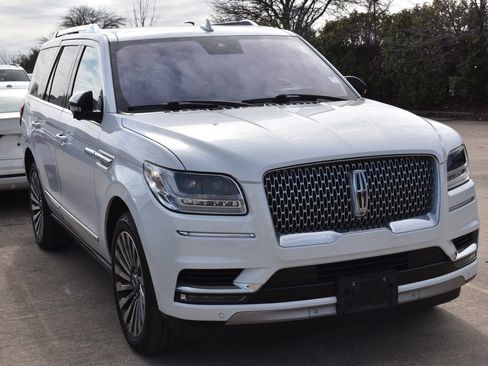 Used 2020 Lincoln Navigator Reserve w/ Luxury Package image 4