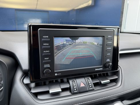Used 2020 Toyota RAV4 XLE Premium AWD/4WD image 20