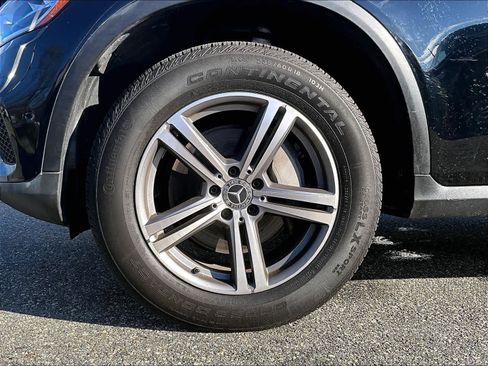 Used 2022 Mercedes-Benz GLC 300 4MATIC w/ Premium Package Lite image 7