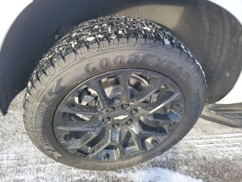 Used 2023 Chevrolet Suburban High Country image 57