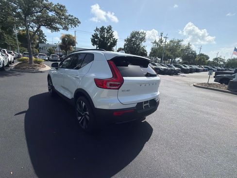 Certified 2023 Volvo XC40 B4 Plus w/ Protection Package Premier FWD image 12