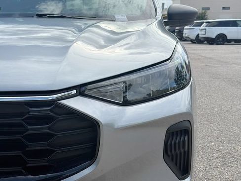 Used 2023 Ford Escape ST-Line w/ Tech Pack #1 FWD image 9